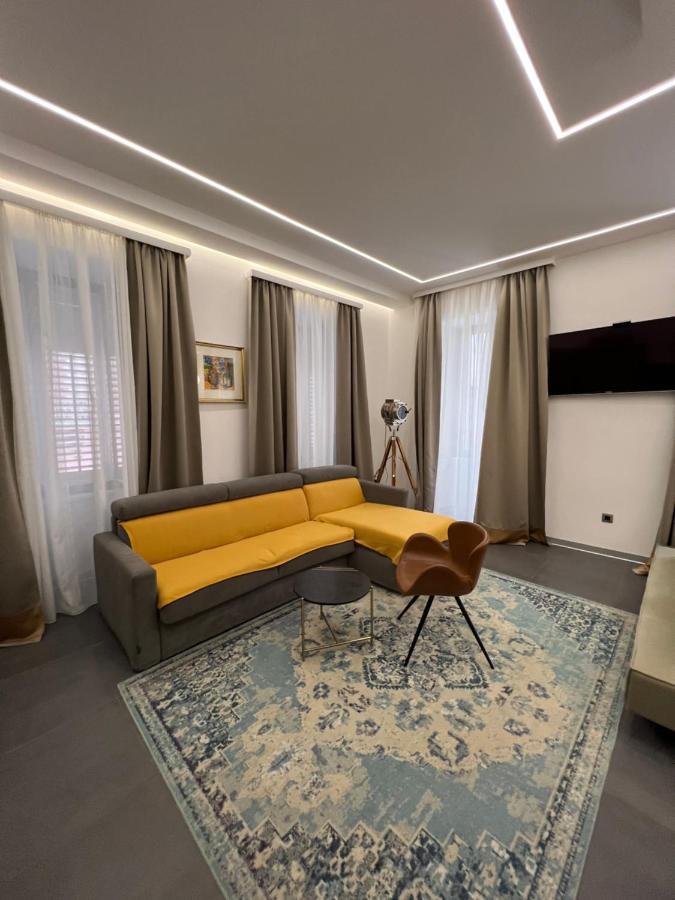 Hyatt Apartment Rijeka Bagian luar foto