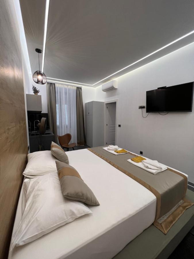 Hyatt Apartment Rijeka Bagian luar foto